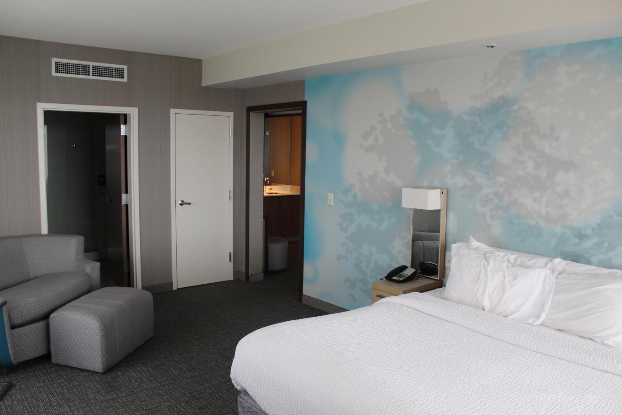 Courtyard By Marriott Muncie At Horizon Convention Center Hotel Exterior photo